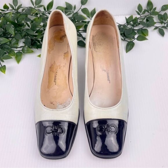 Salvatore Ferragamo Leather Creme &Black Color block Heel pumps 8.5 - Picture 2 of 9